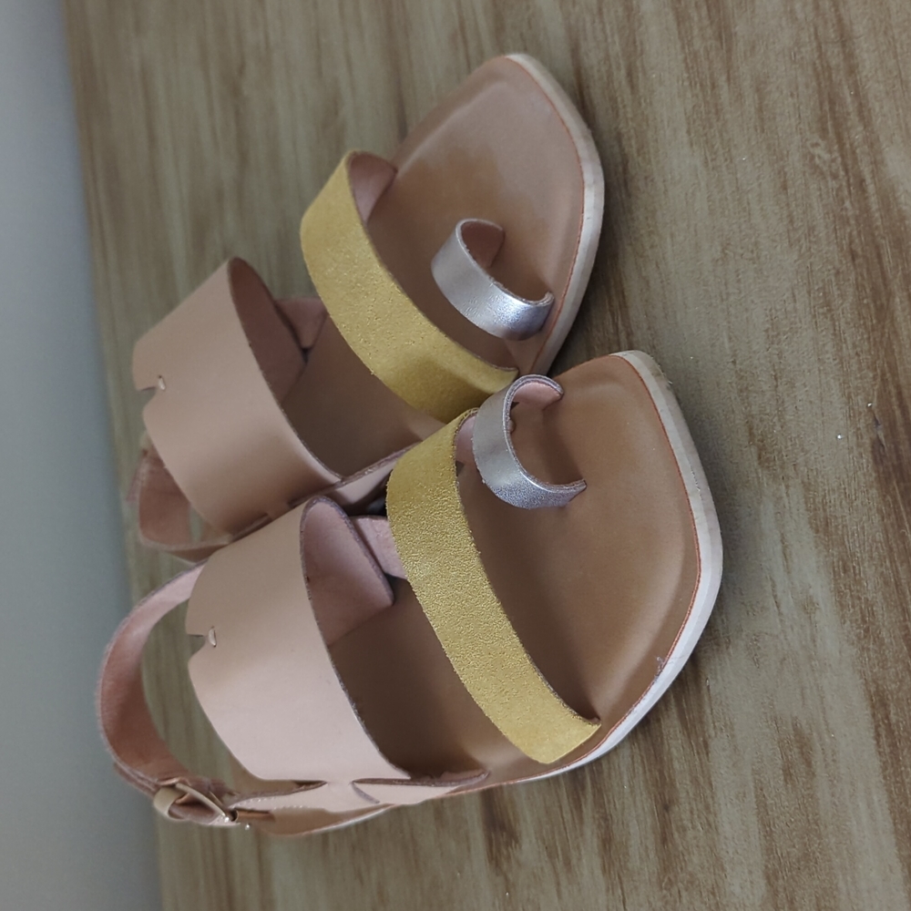 Toms sandals